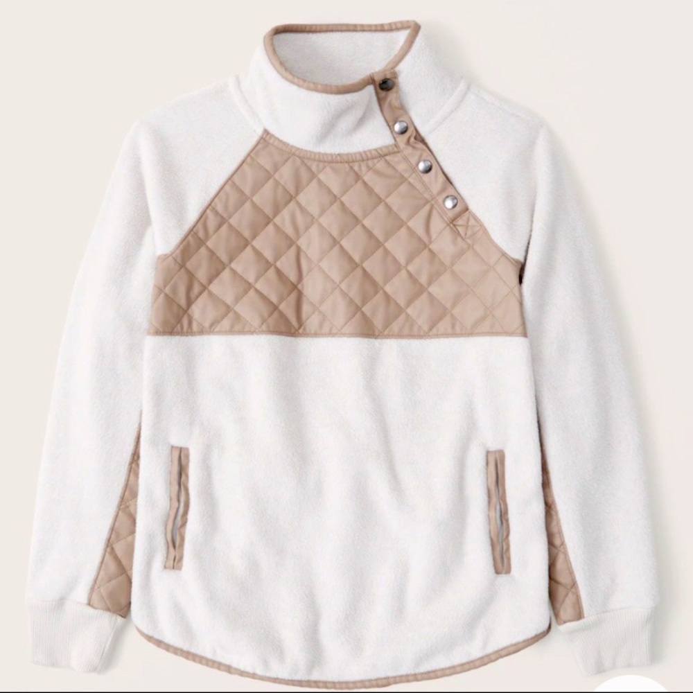 Asymmetrical Snap-up Fleece